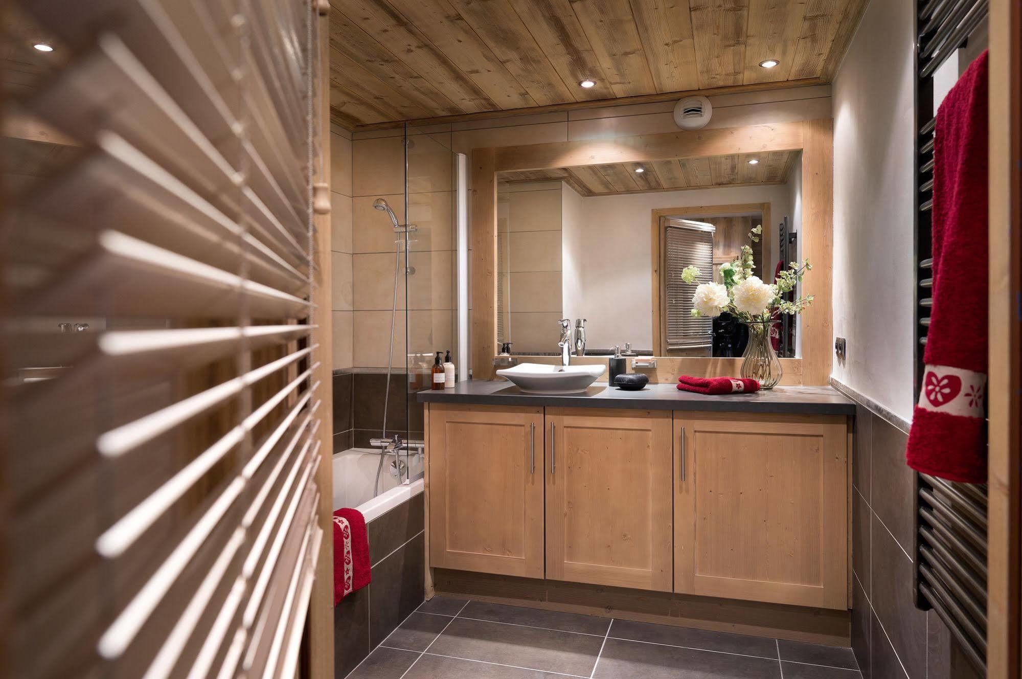 Cgh Residences And Spa Les Chalets De Leana Les Carroz d'Araches Eksteriør billede
