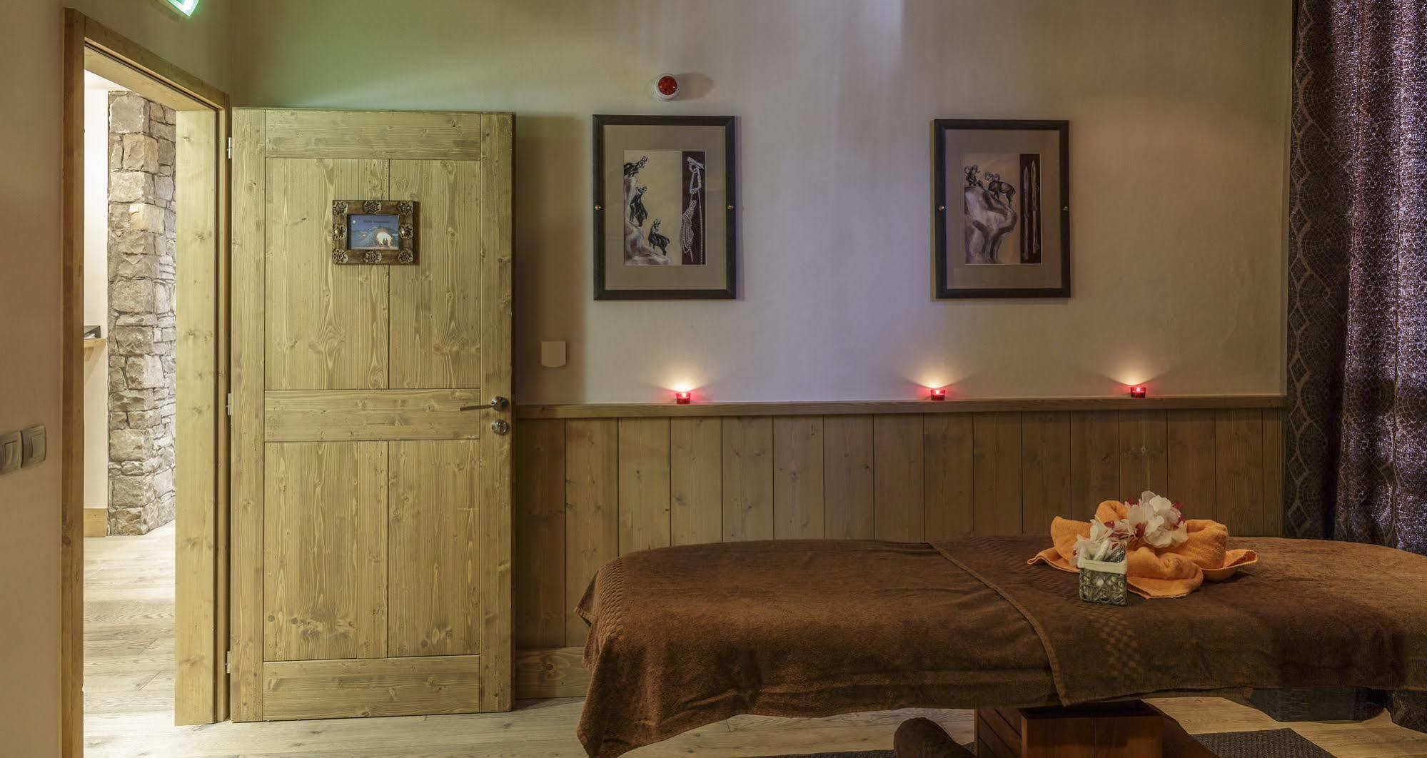 Cgh Residences And Spa Les Chalets De Leana Les Carroz d'Araches Eksteriør billede